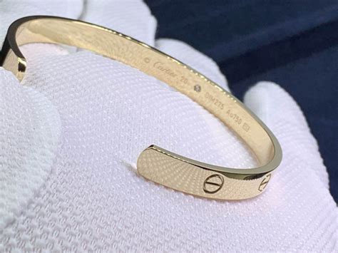 17 750 cartier crd 094835 price|how to find cartier bracelet.